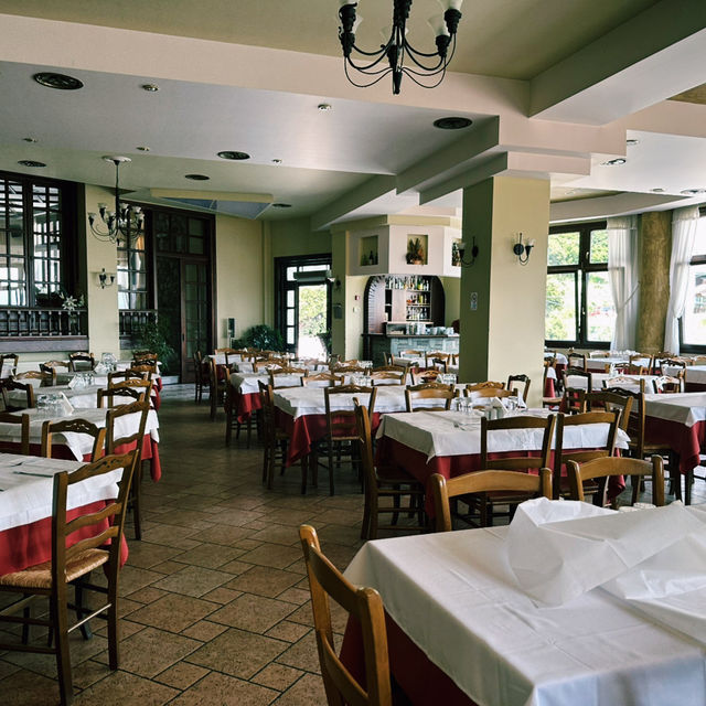 메테오라 절경과 전통 그리스 요리, Restaurant Vakhos 메테오라 절경과 전통 그리스 요리, Restaurant Vakhos