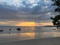 🌴🌊 Ao Nang Beach – Krabi’s Vibrant Seaside Escape 🏖✨