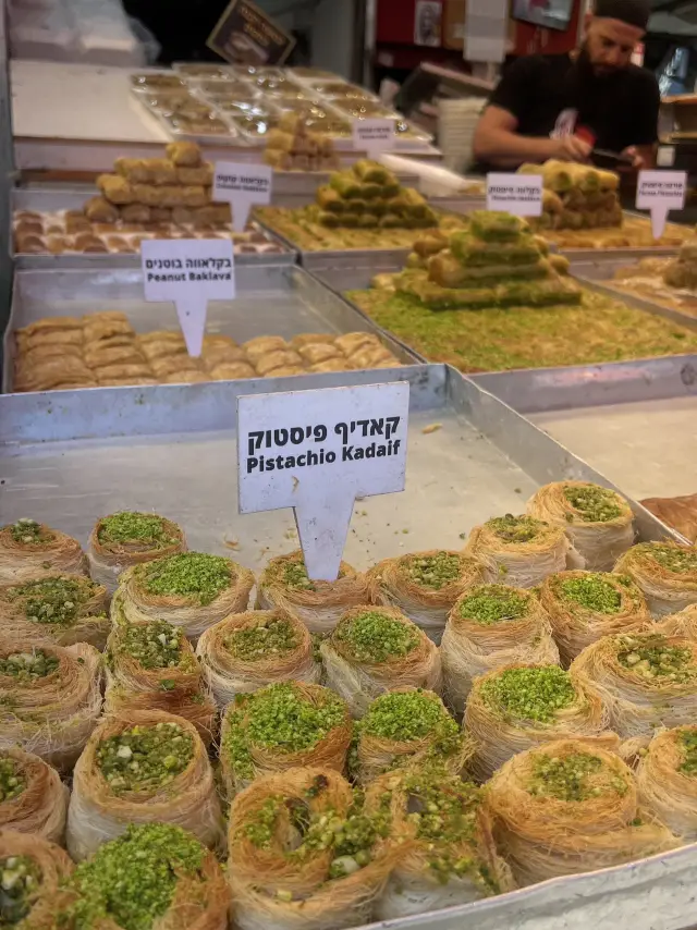 🥙 Shuk HaCarmel 及其色彩繽紛的街區 🥑🍉