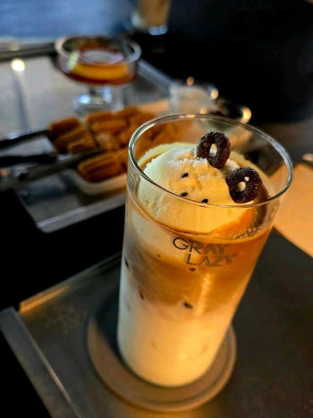 아이스크림 라떼가 맛있는 무안 남악 감성 카페 - 그레이레이지