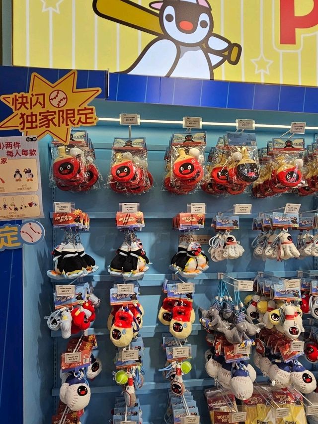 商店門口最萌企鵝拍照位