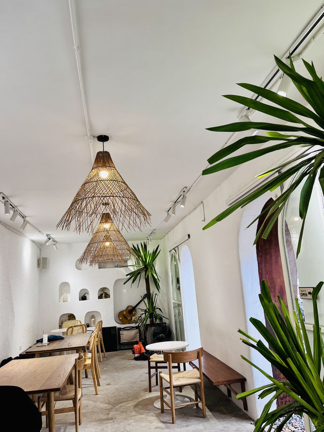 Cafe Hideout Day☕🌿🇻🇳 Cafe Hideout Day☕🌿🇻🇳