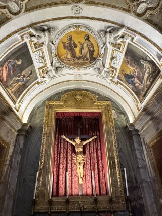 擁抱弗朗西斯科誕生的亞西西空間