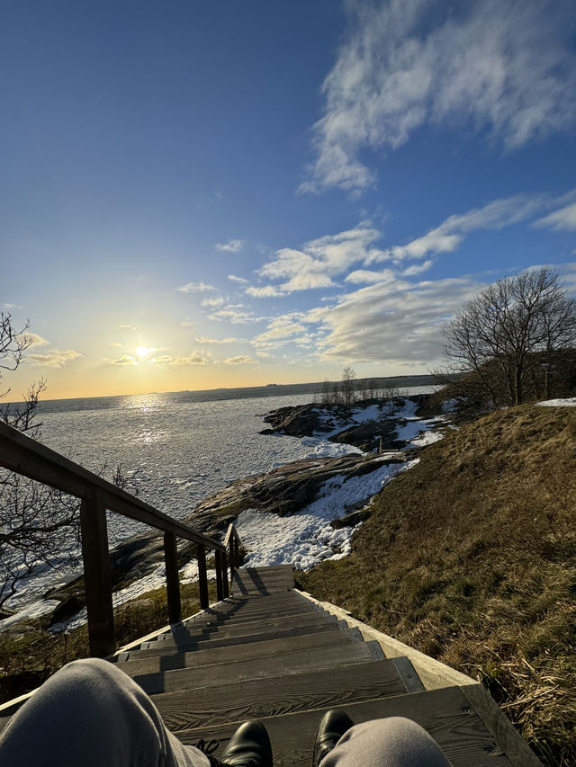 SUOMENLINNA: HELSINKI’S ICONIC ISLAND FORTRESS 🏰🌊🇫🇮