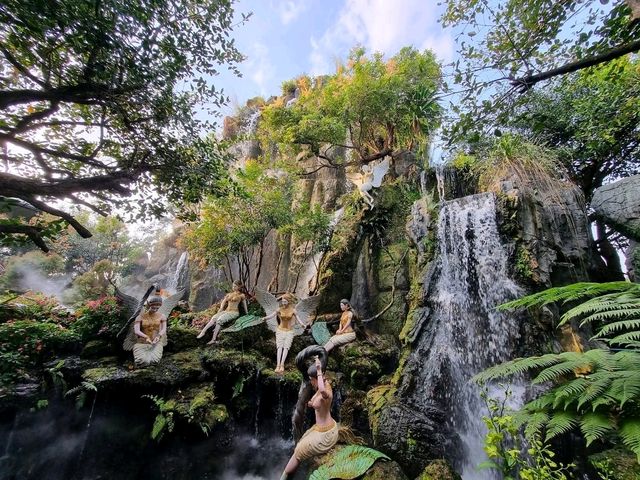 Lalitta Café—Chiang Rai’s Insta-Worthy Flower Wonderland 🌸✨ Lalitta Café—Chiang Rai’s Insta-Worthy Flower Wonderland 🌸✨