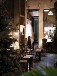 Tám Café – A 100-Year-Old House Turned Into a Calm Hideaway