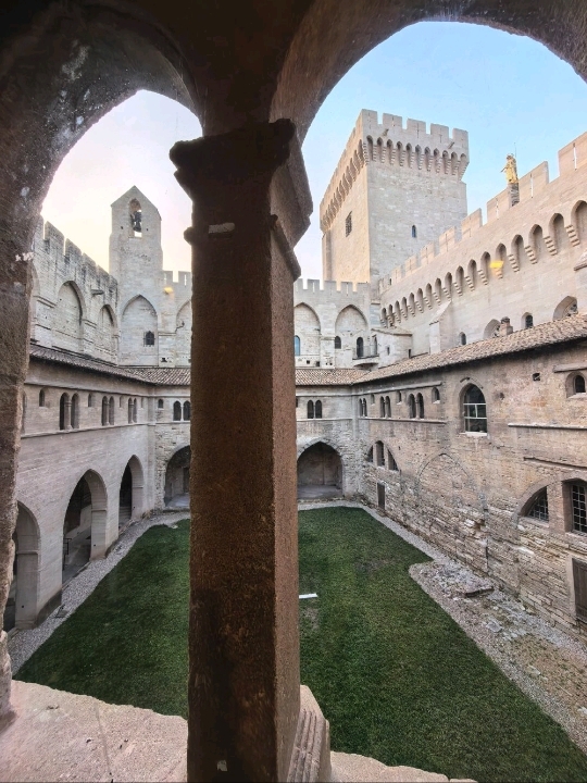 Palais des Papes — Where Stone Became the Seat of Christendom