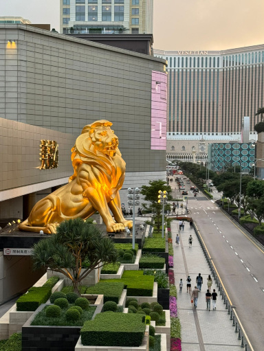【至高の輝き】MGMマカオ限定・黄金のライオン 5つ星ホテル仕様 ミニ麻雀セット マカオ映えスポット｜MGMコタイ『広西遊記』ファンタジー西遊記