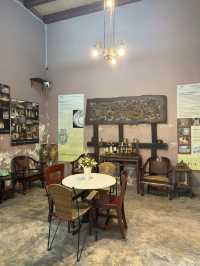 Medan 3-Day Photography Journey: Royal Palace, Street Life, Local Parks, Durian Tasting