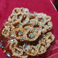 Holiday Sweets: Cookies, Cannoli, and Profiteroles! 