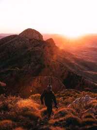 Hiking Season is Here: Embark on the Iconic Larapinta Trail 🥾🌄