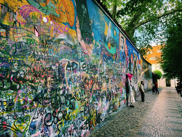 🎨 Lennon Wall: Where Prague Speaks in Color