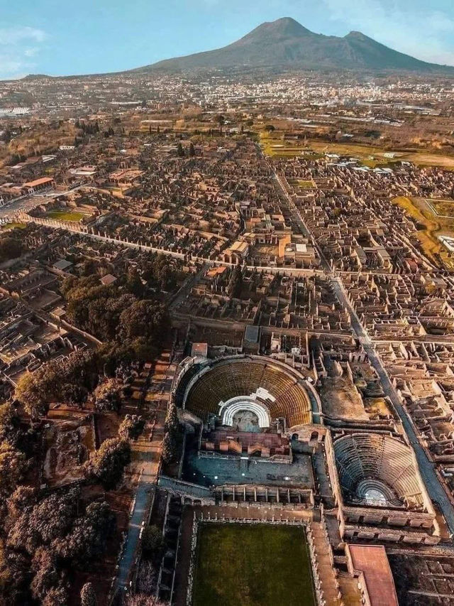 🧱 Pompeii – The Eternal City Frozen in Time