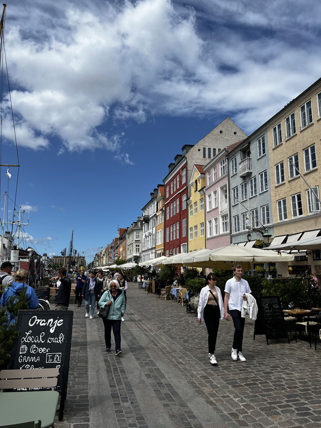 🌈🍽️ Lunch with a View & Stories in Every Step – Nyhavn, Copenhagen 🇩🇰🚶‍♀️ 
