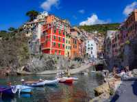 🎨 Cinque Terre – Italy’s Living Postcard 🌊 
