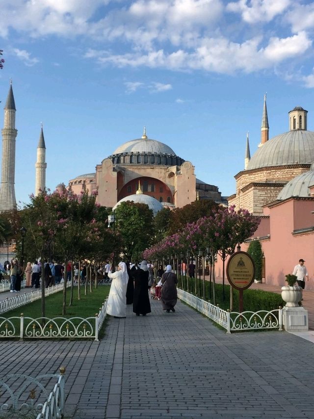 🕌 The Majestic Mosques of Istanbul 🇹🇷 🕌 The Majestic Mosques of Istanbul 🇹🇷