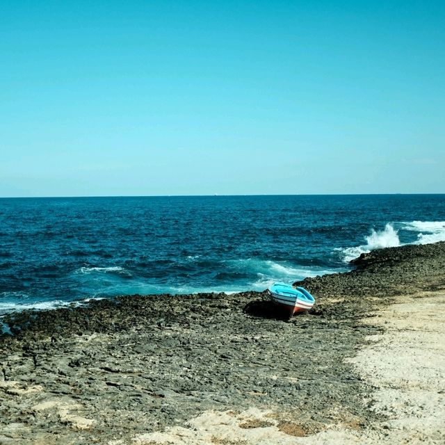 Malta’s Wild Side – Waves and Winds 🌊💨