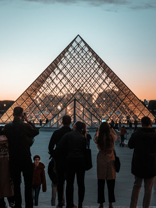 The Louvre Museum, Paris – Where Art Whispers Through Time 