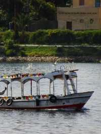 카르나크 신전, 영원의 대회랑 속으로 