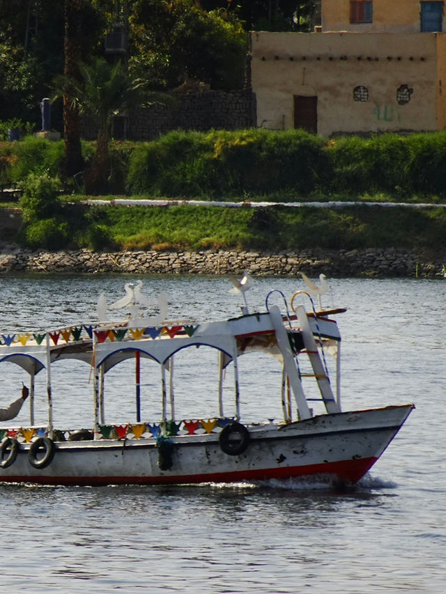 카르나크 신전, 영원의 대회랑 속으로 