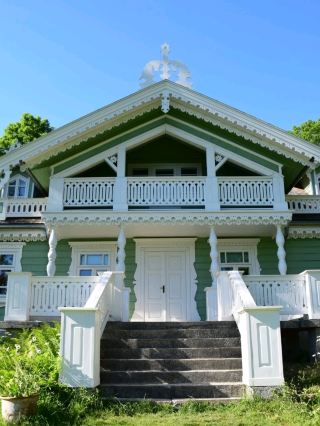 Palace Park & Historic Manor in Białowieża 🏰🌳