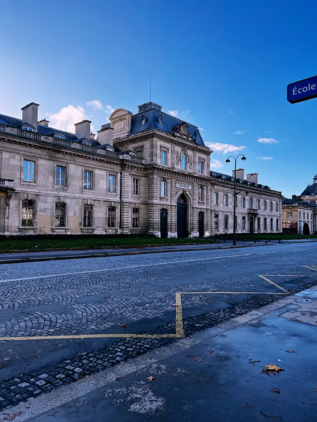 Majestic Paris: Standing Before the Arc de Triomphe 🇫🇷