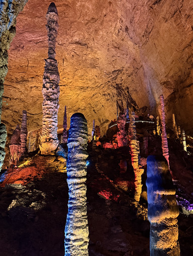 The Underground Kingdom of Yellow Dragon Cave (Huanglong Cave