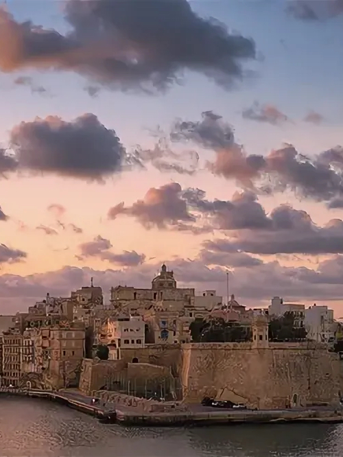 🇲🇹 Valletta Is Honey-Colored Stone And Total Surrender