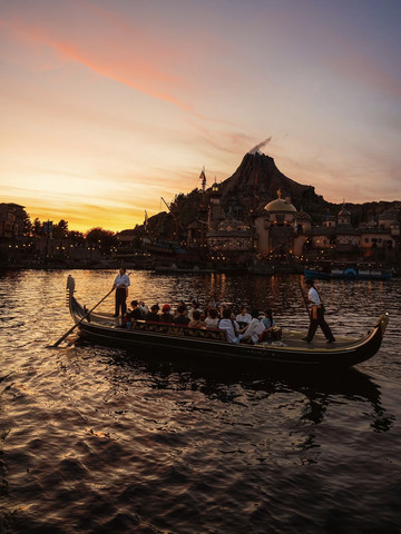 One Day at Tokyo DisneySea: The Ultimate Disney Experience