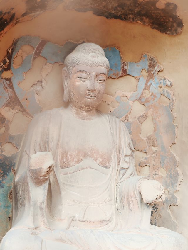 甘肅天水麥積山石窟藝術瑰寶