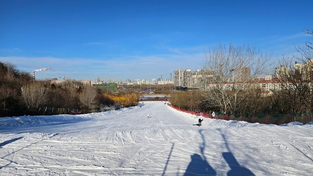 冬日滑雪初體驗！刺激挑戰，勇敢前行