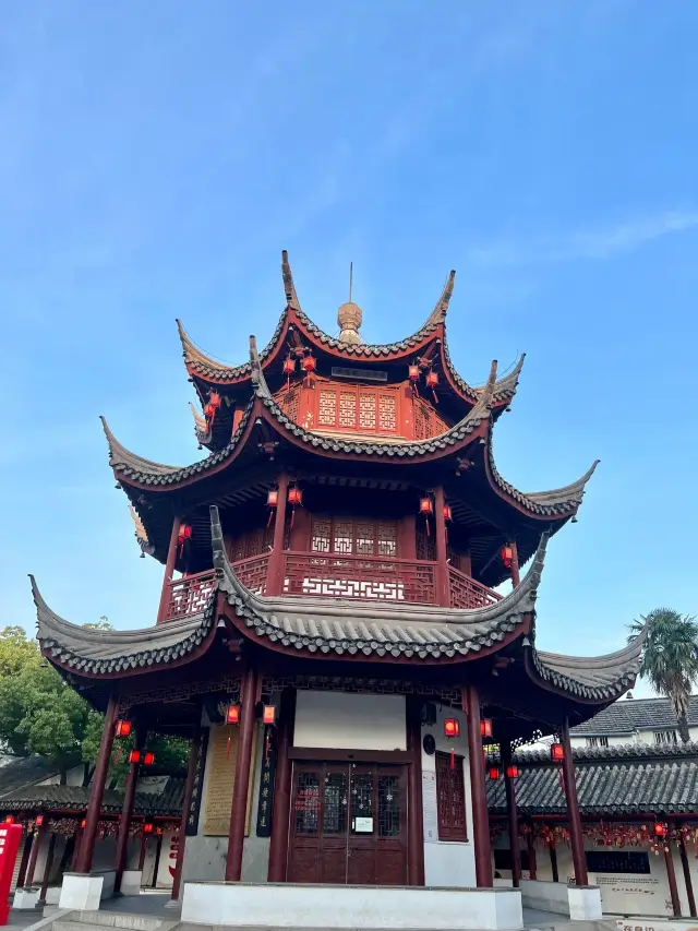 Shanghai is particularly famous for its ancient street ┃ Qibao Old Street!