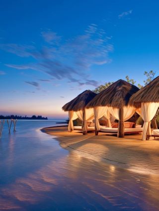 🌴 Jamaica's Jewel: Top Picks at Sandals Royal Caribbean 🍹