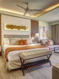 🌴🏖️ Unwind in Style at Royalton Bavaro! 🎰🍹