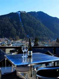 🌟 Queenstown Charm: Blue Peaks Apartments! 🏔️✨