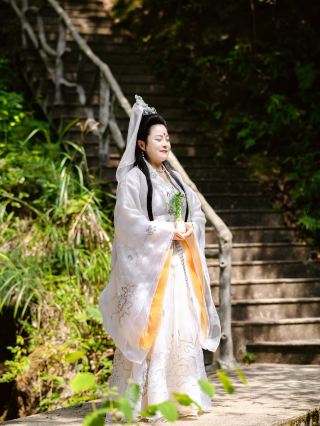 관음 연기자와 함께 숨겨진 선경 대모산을 방문하다