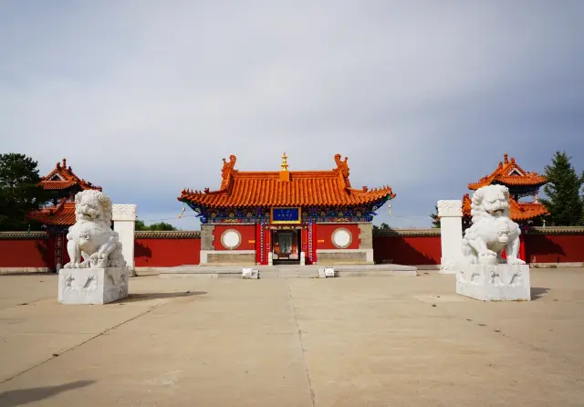 Inner Mongolia | Gan Zhu Temple, with a plaque inscribed by Emperor Qianlong himself.