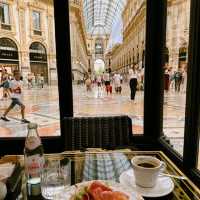 Day walk through the Galleria of Milan 