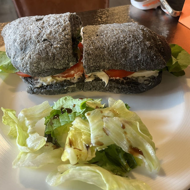 미국 빈티지 감성 명동 파니니 샌드위치 핫플 fortuna 뽀루뚜나 🥪