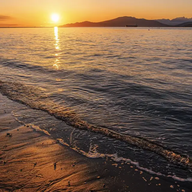Vancouver's Spectacular Sunset: Orange Sea Prelude