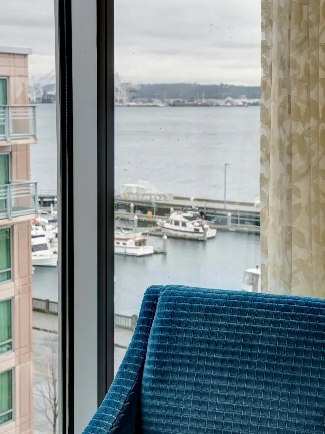 Romantic Honeymoon Hotel in Seattle | Seattle Marriott Waterfront
