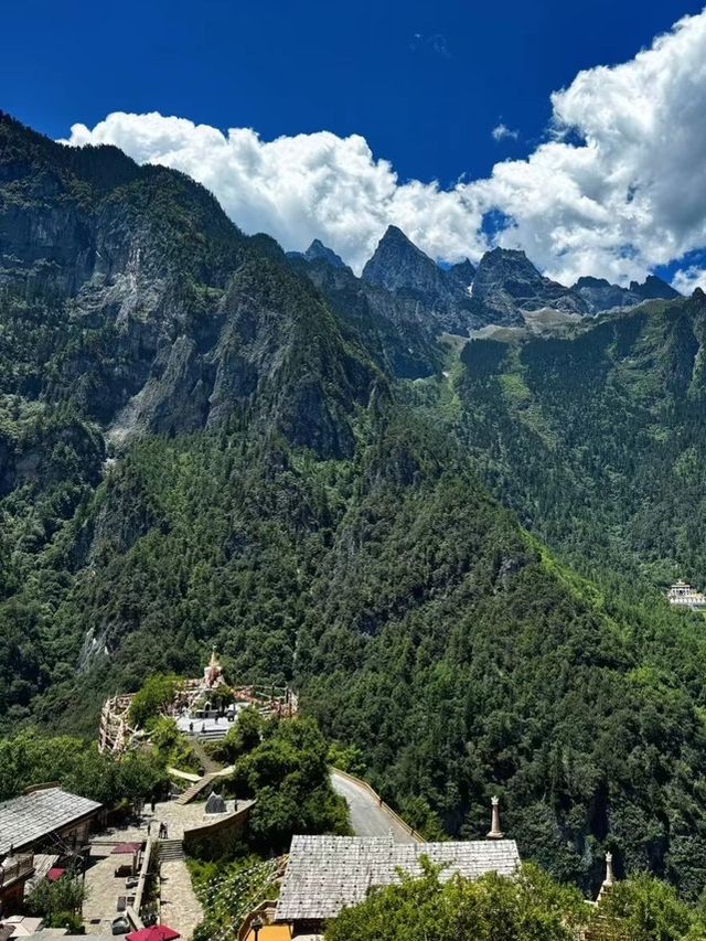 迪慶藏族自治州巴拉格宗香格里拉大峽谷探秘全攻略。