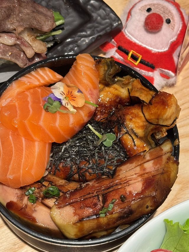 上海這家日料聖誕濃度已經1000000%了！