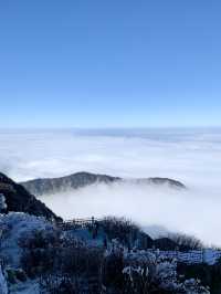 峨眉山｜終於見到傳說中的金頂雲海