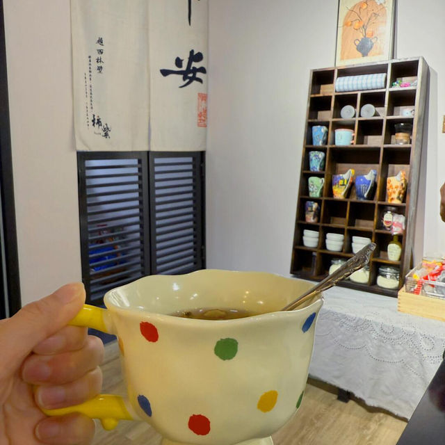 🌸深圳驚現紫色花海夢幻咖啡館，春日氛圍感拉滿！🌸