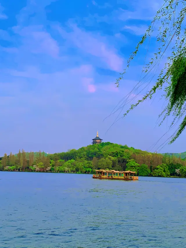 West Lake Peach Blossom Viewing + Hefang Street | Spring Hangzhou Travel Guide