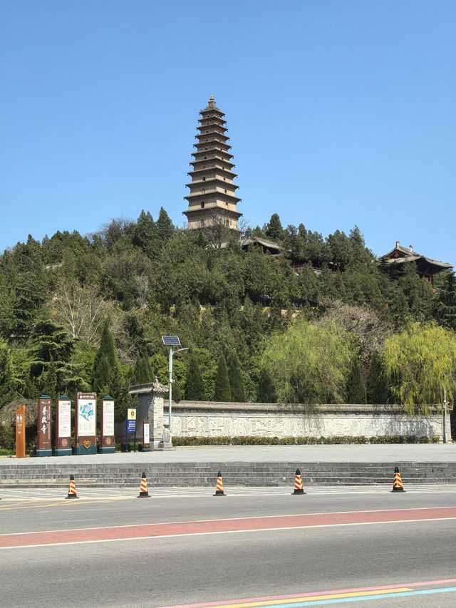 全國重點文物保護單位一一普救寺塔