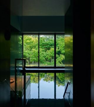 Amanemu, Tokyo