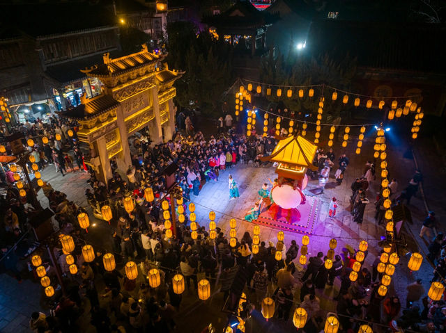 呢趟由日照出發嘅台兒莊古城漢服之旅真係好有畫面感!等我幫你規劃一份充滿古風趣味嘅一日遊攻略,每個環節都 呢趟由日照出發嘅台兒莊古城漢服之旅真係好有畫面感!等我幫你規劃一份充滿古風趣味嘅一日遊攻略,每個環節都