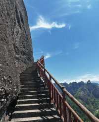 崀山一日遊 | 邂逅絕美丹霞地貌
各位，今次同大家分享一條超正嘅崀山一日遊路線！上午征服辣椒山同